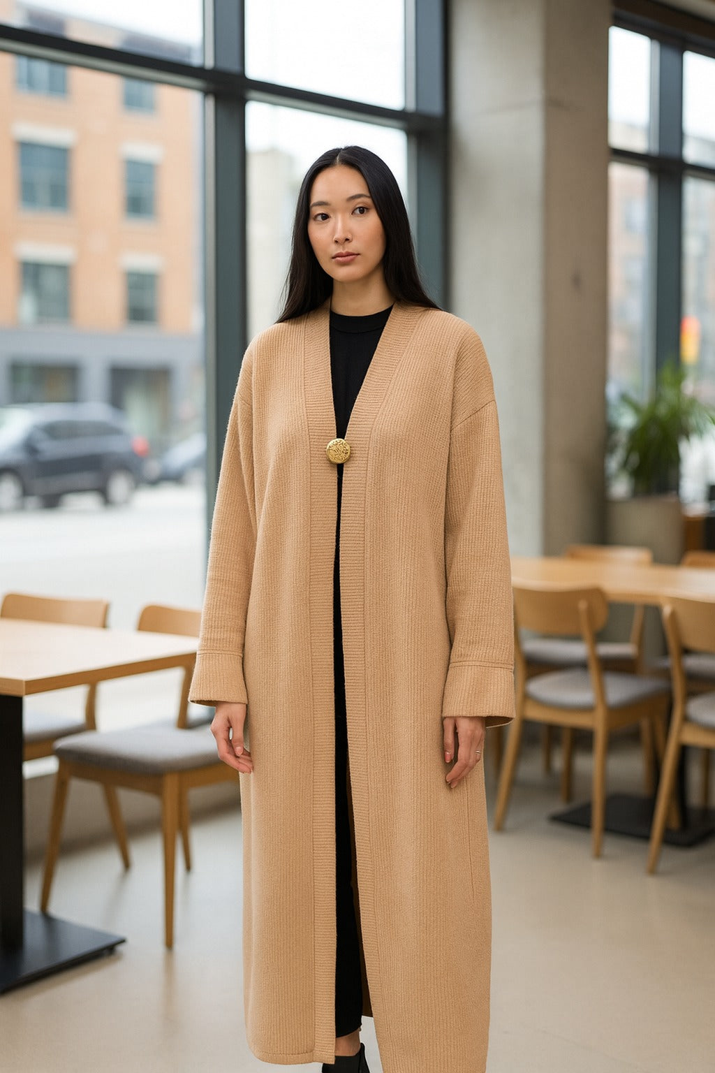 One button open cardigan knitted with pockets colour camel